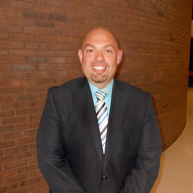 Steve Morgenweck – Dr. Noah Lott, Roving Trivia Specialist